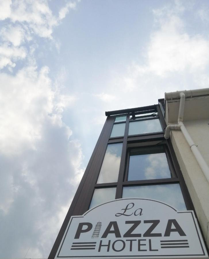 La Piazza Hotel Sumen Kültér fotó